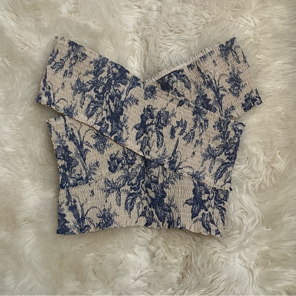 Express Blue Ivory Floral Smocked Off The Shoulder Wrap Cropped Top - Picture 5 of 12